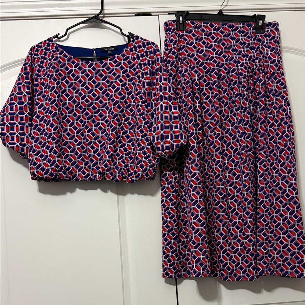 Kensie Geometric Red and Blue Two-Piece Set-New without tags.